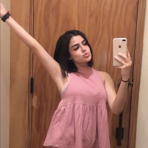 Meet your Posher, Sara